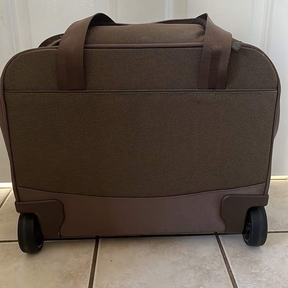 VICTORINOX Werks Traveler 3.0 WT 16” Wheeled Luggage Carry on Brown/Tan Unisex - Picture 7 of 15